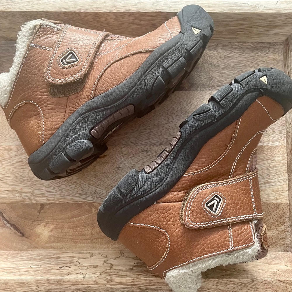 KEEN Kootenay Leather/Faux Sherling Unisex Boots-1
